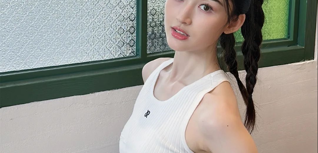 康可人光脚美腿写真组图0211