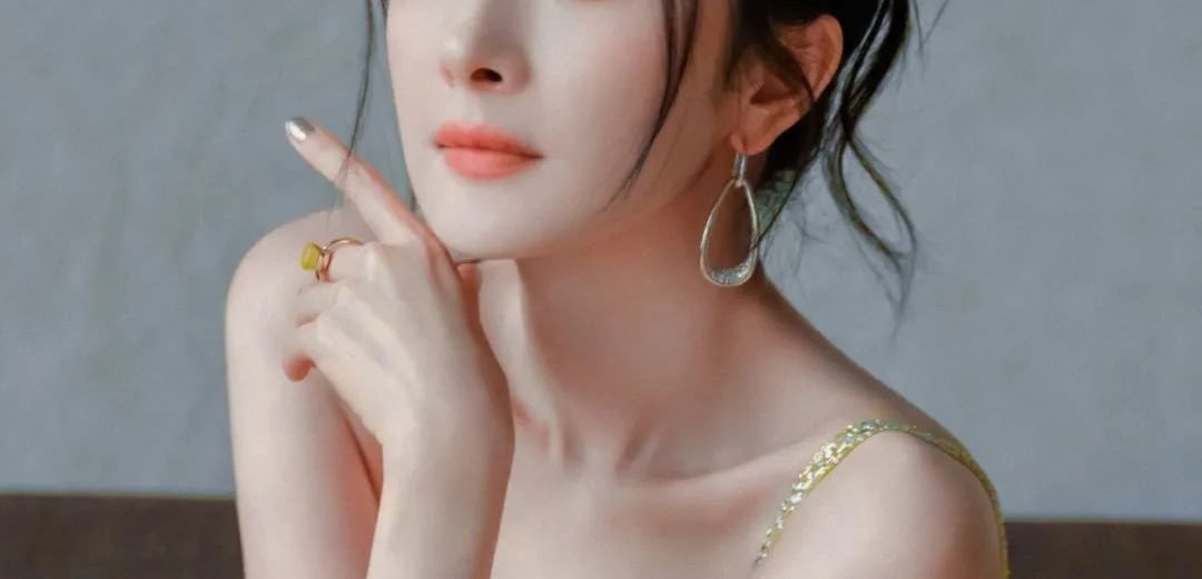 杨幂蛋黄长裙美腿壁纸0212
