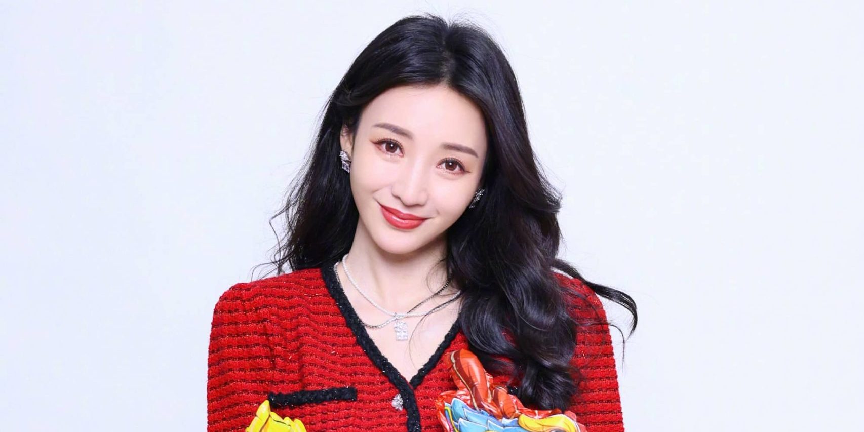 柳岩红火大吉营业美照