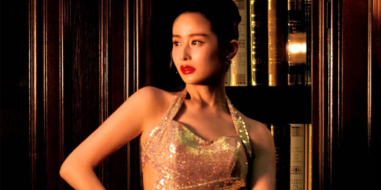 颖儿金色礼裙婀娜曼妙