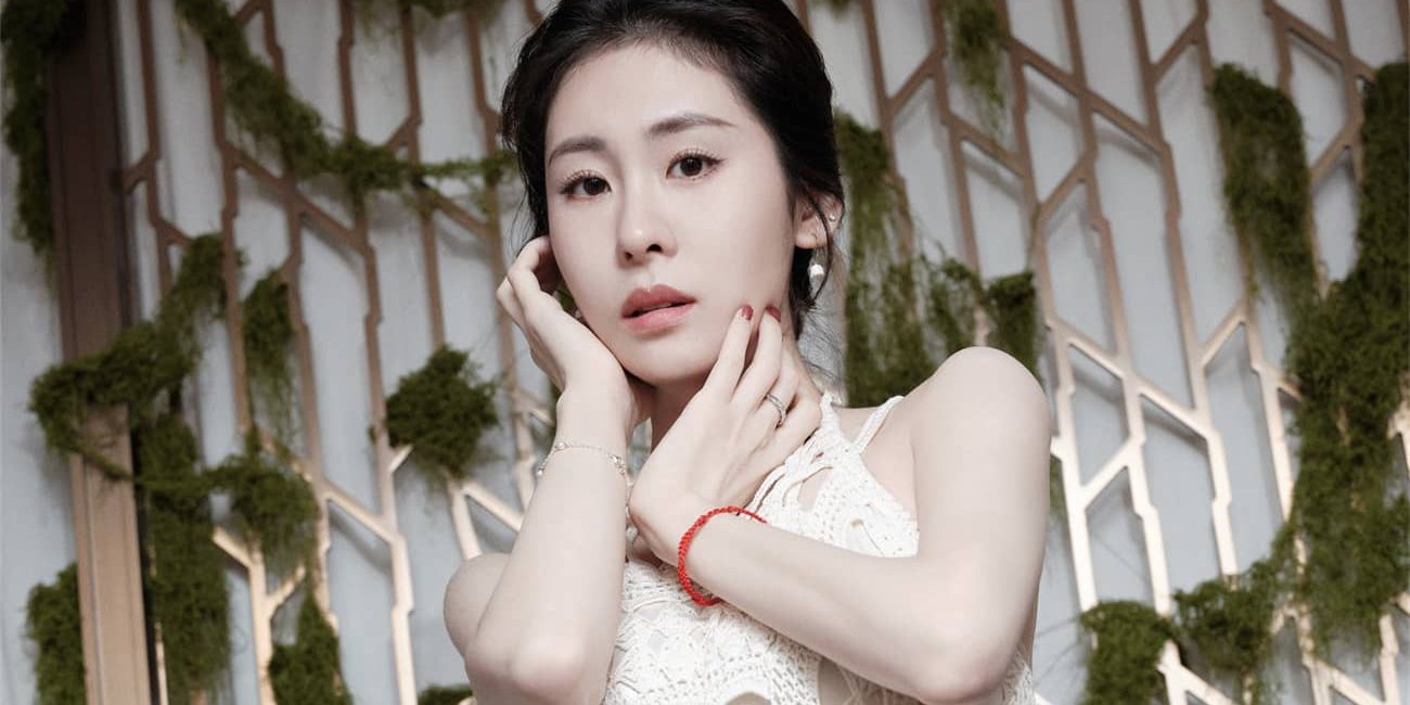 张碧晨：慵懒韵味