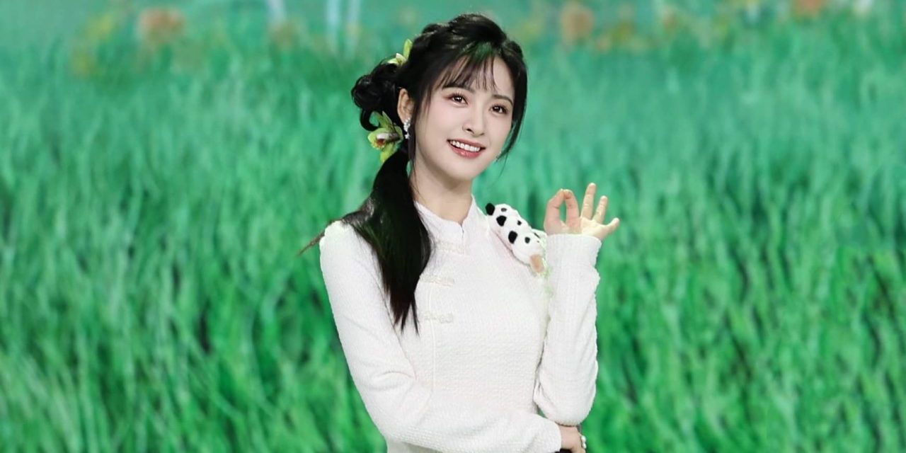 沈月白裙美腿壁纸精选