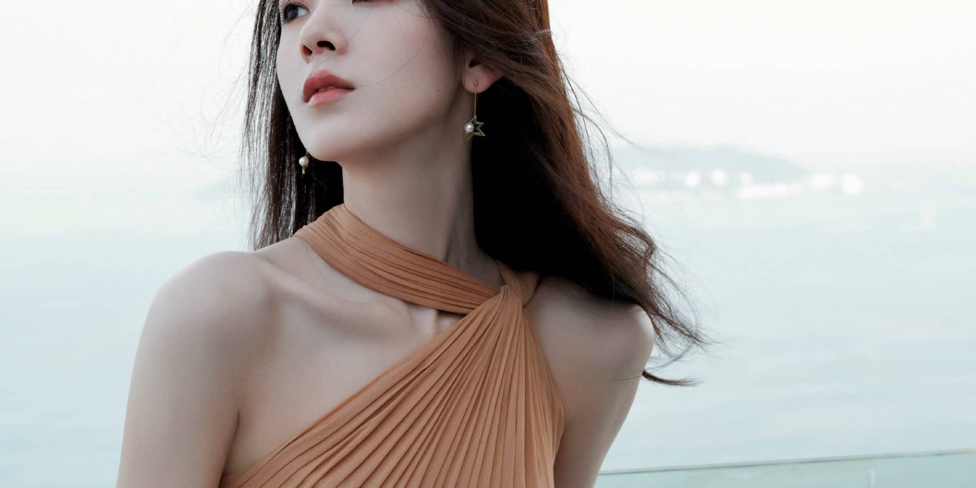 陈瑶：鎏金岁月里的温柔暮色