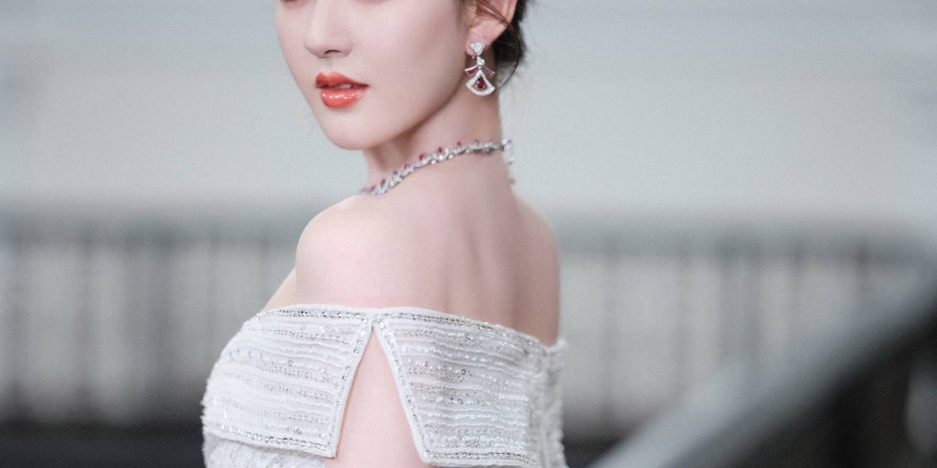 赵露思的高级感穿搭好美