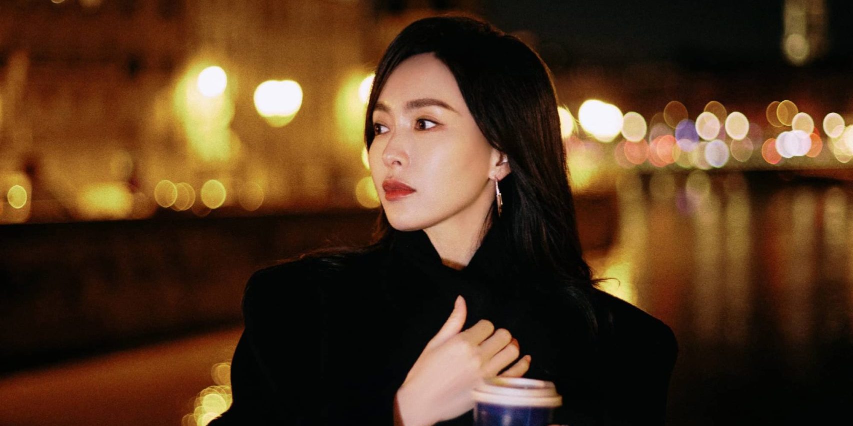 唐嫣巴黎街头的浪漫穿搭