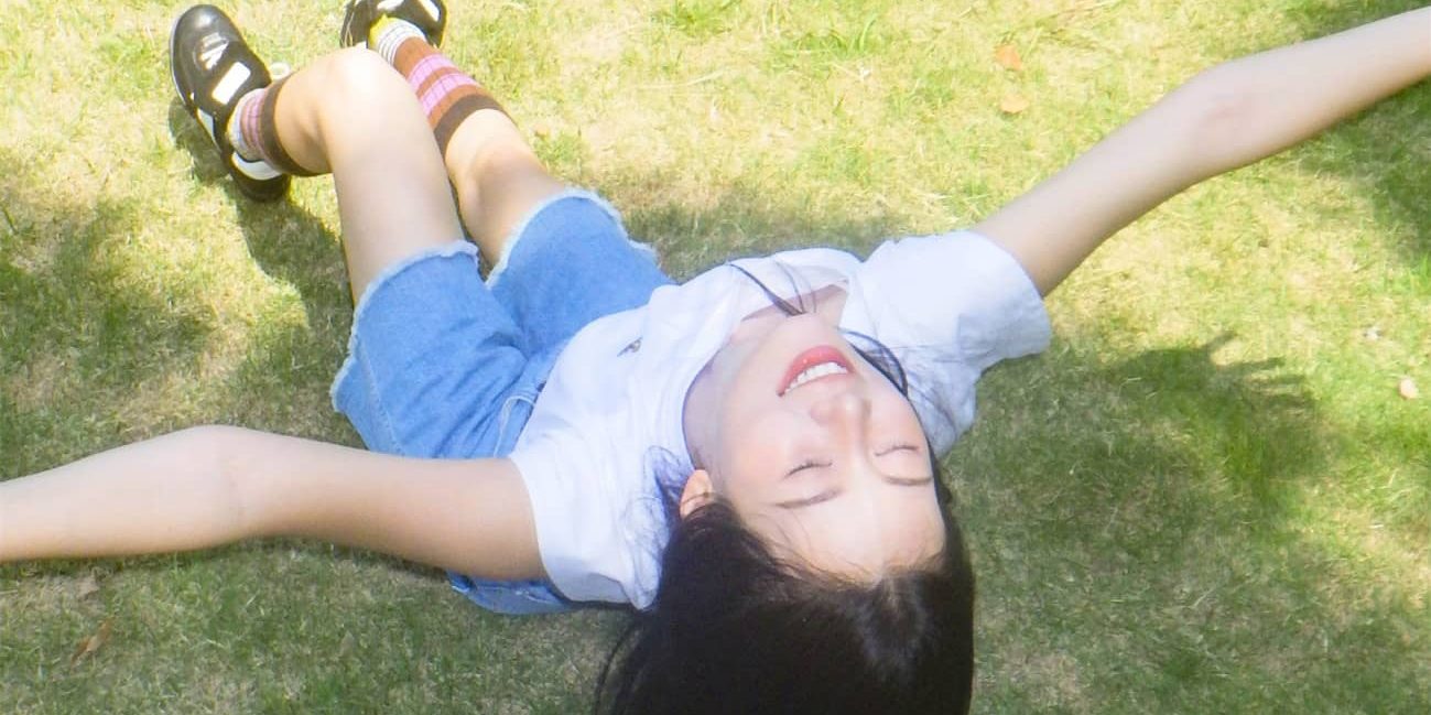 赵昭仪：芭比长腿少女