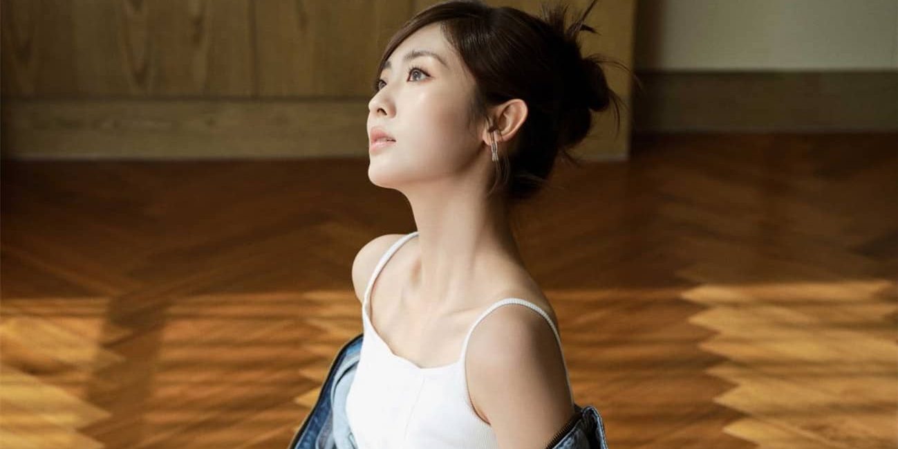 邢菲甜美穿搭：不被定义的早春序曲