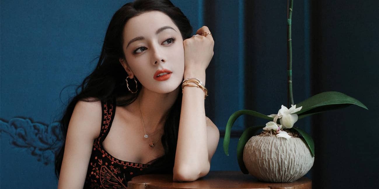 迪丽热巴，浓颜热烈大片