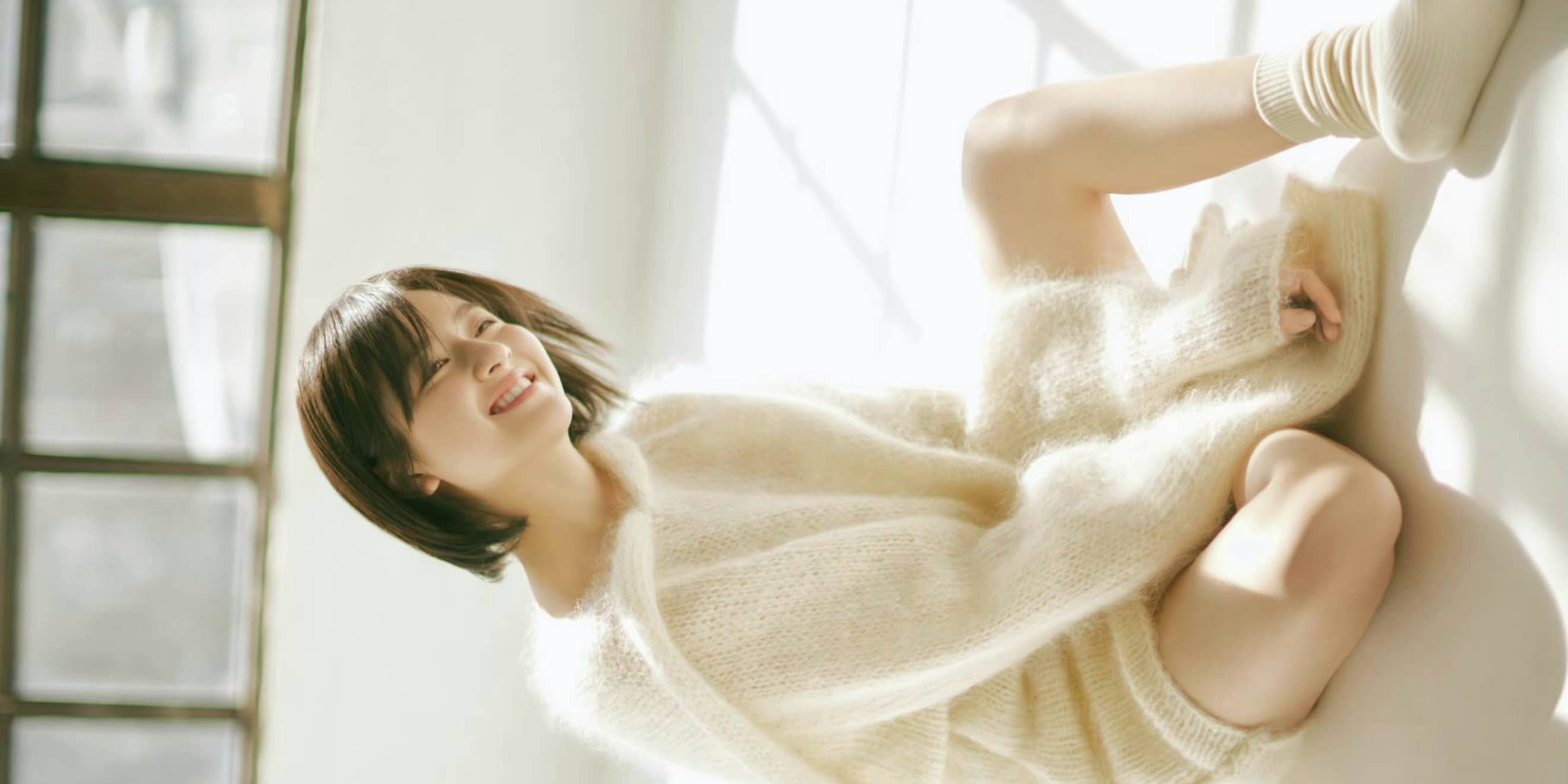 李兰迪，白色柔美，少女的模样