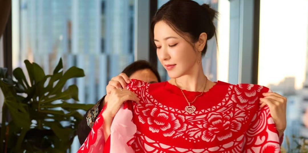 曾黎，红色礼服，优雅喜庆