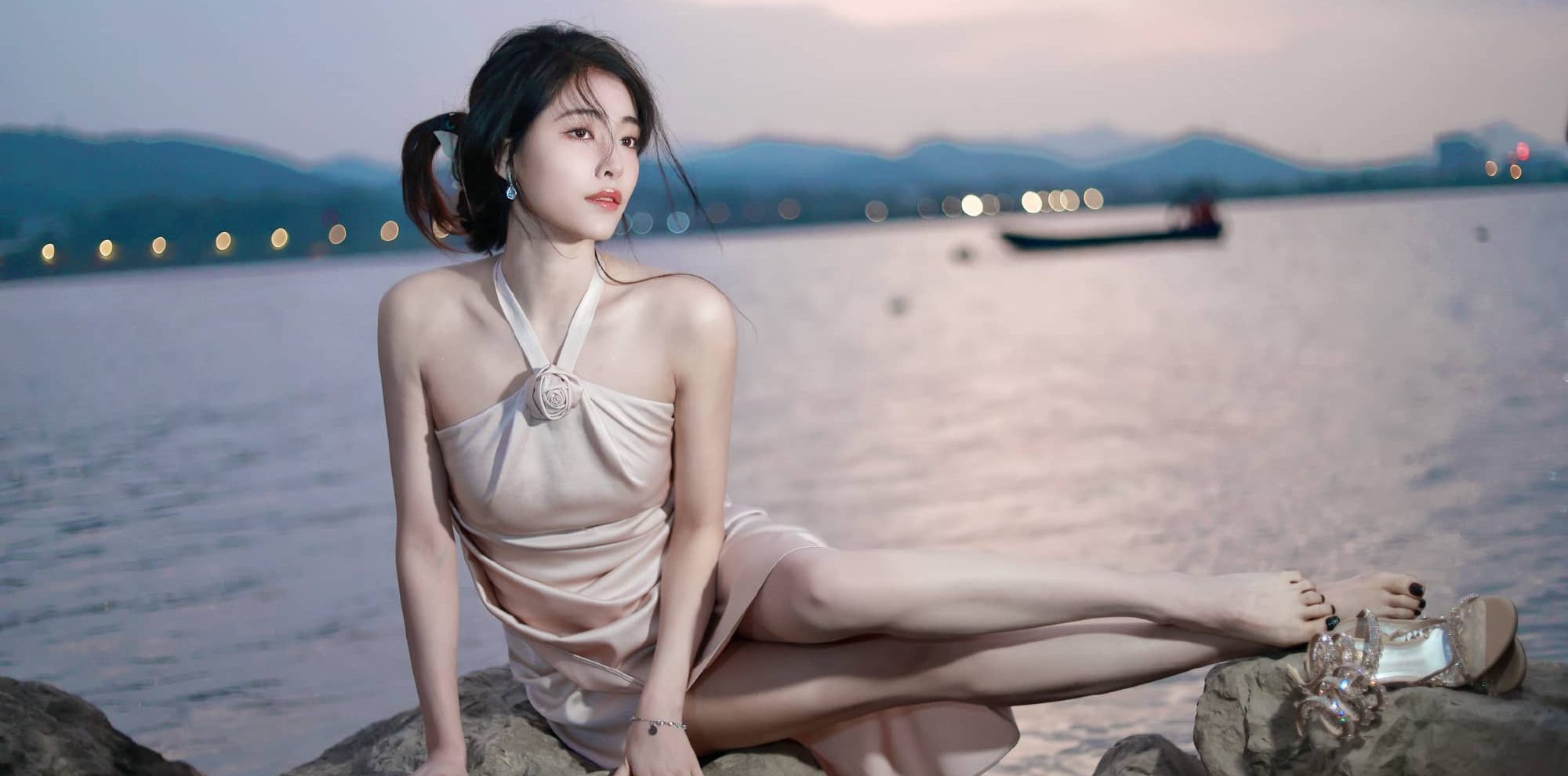 许佳琪光脚丫妆造精选