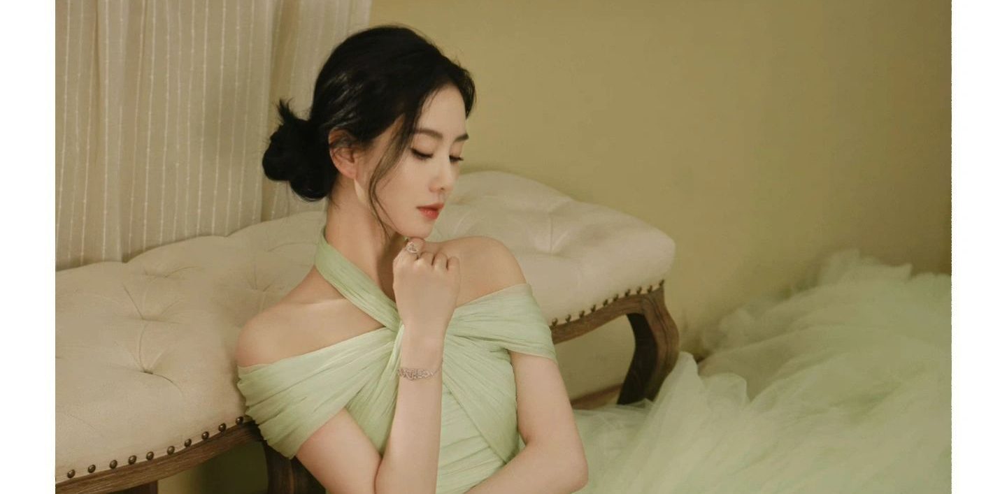 刘诗诗，魅力纱裙穿搭