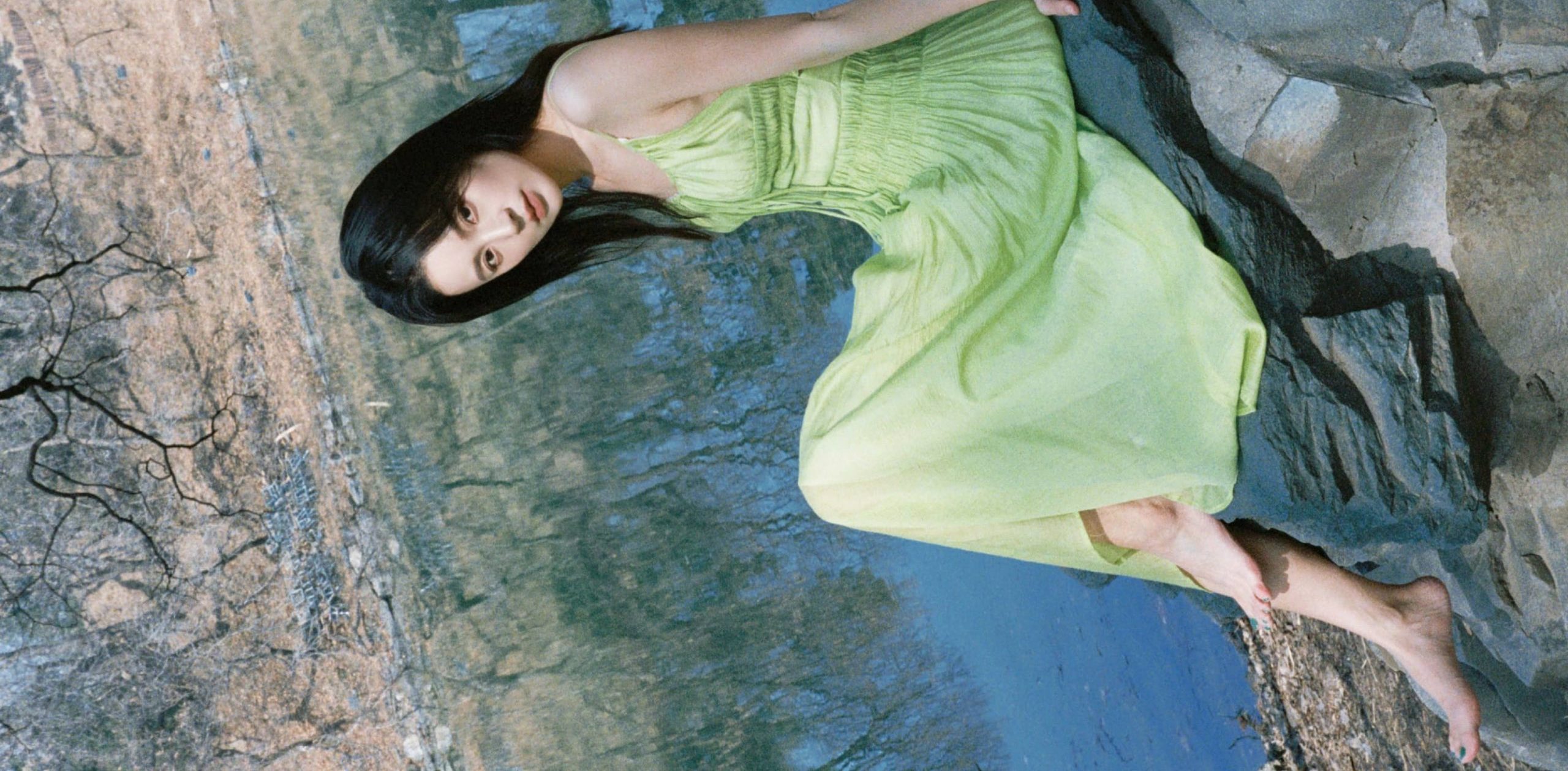 毛林林写真：光脚丫美图集