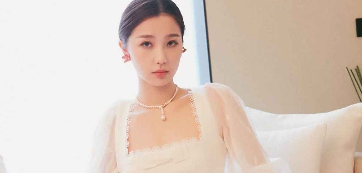 虞书欣蝴蝶公主袖造型