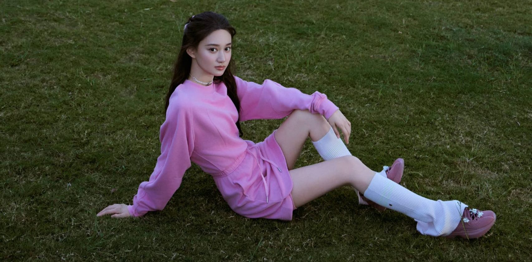 夏梦，今日粉色少女穿搭，真的好甜