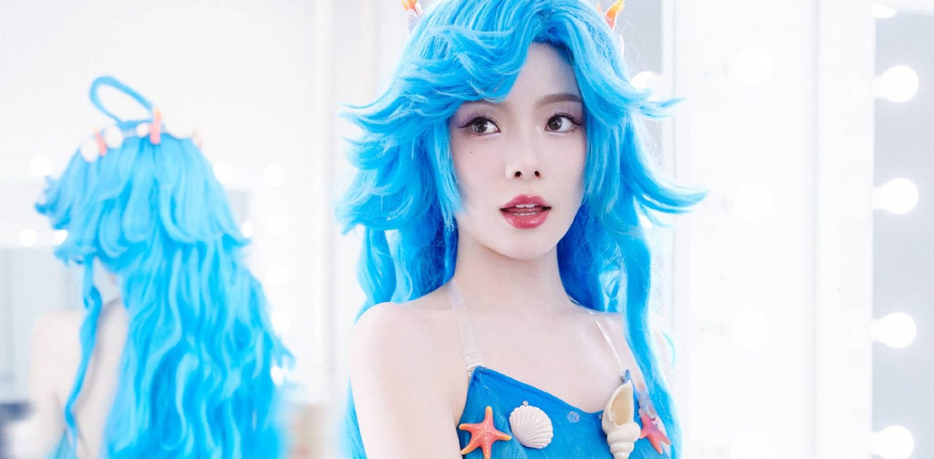 陈卓璇COS朵莉亚，蓝发“人鱼少女”甜美上线