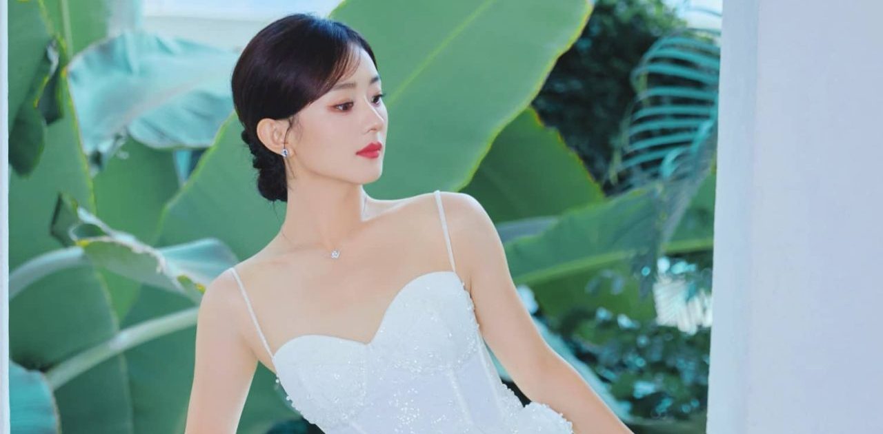 赵丽颖，洁白吊带裙，飘逸灵动宛若仙子