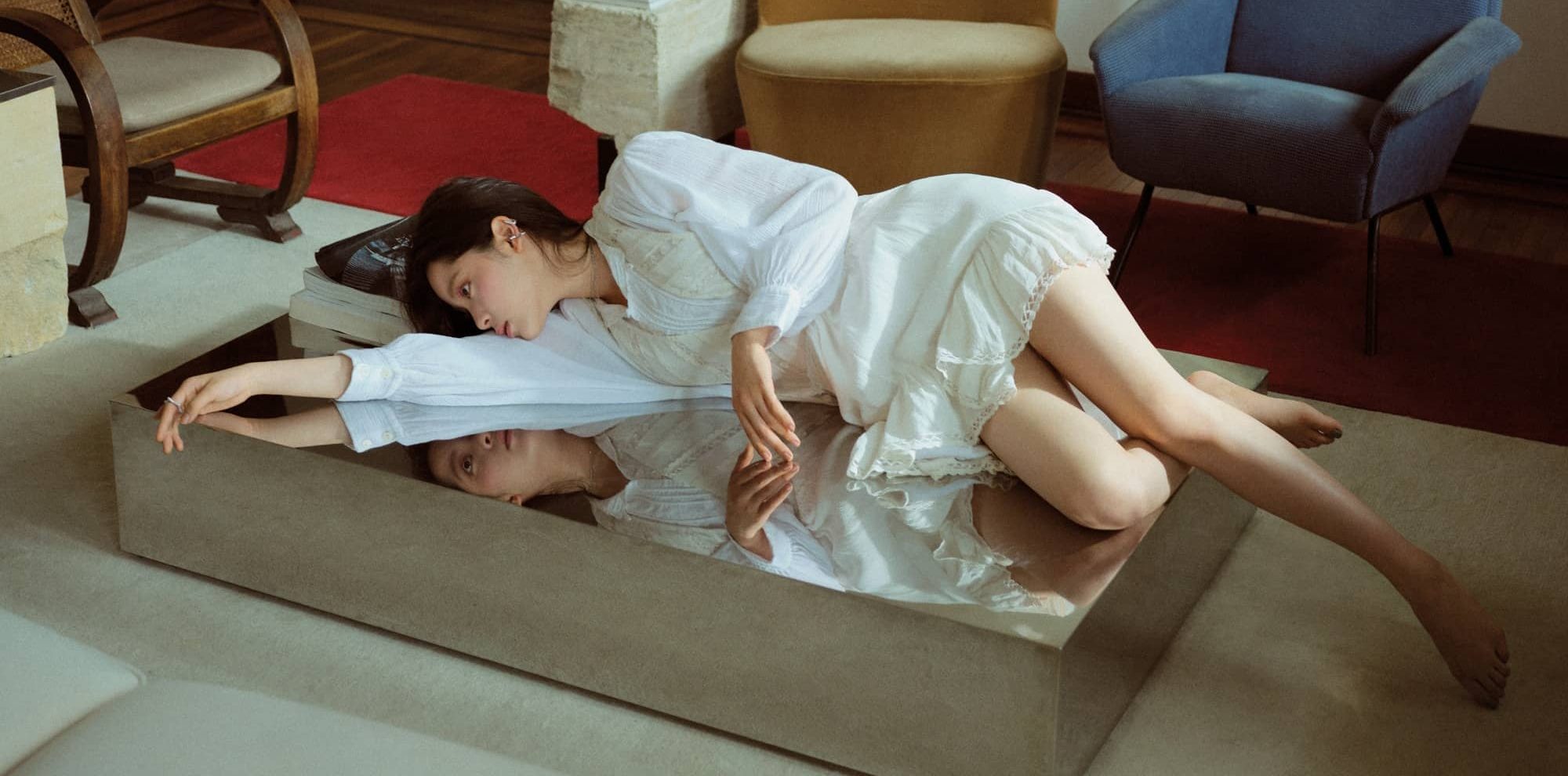 欧阳娜娜光脚丫美腿美图集