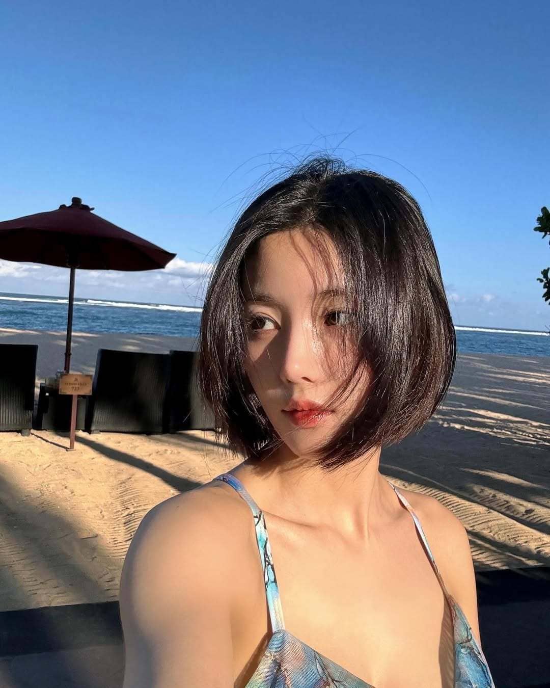 权恩妃 造型图8