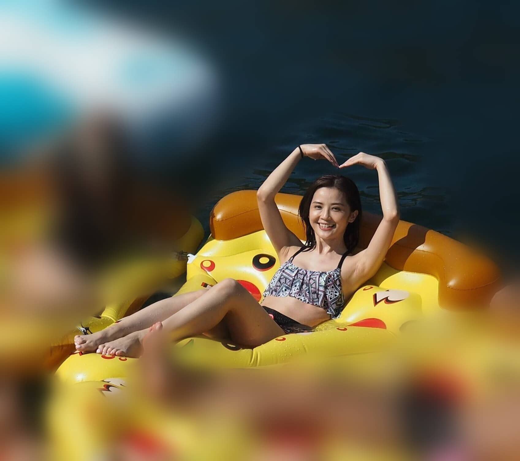 蔡卓妍 造型图4