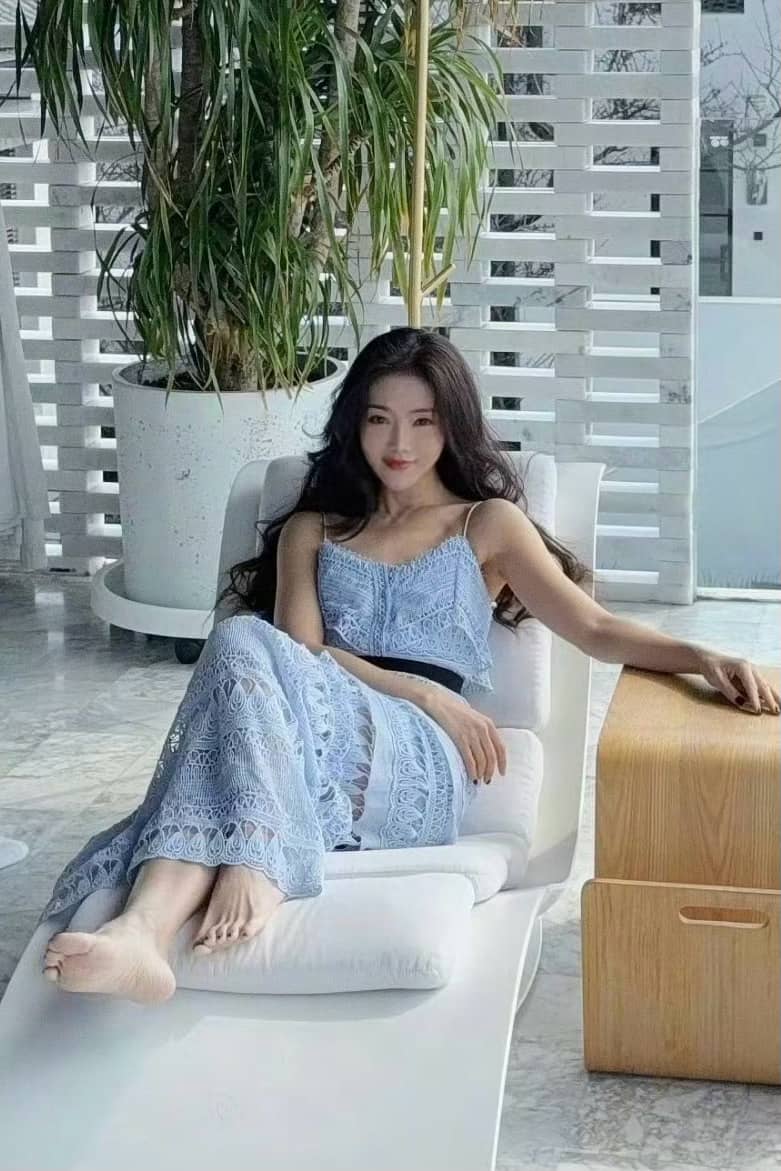 邓家佳 造型图4