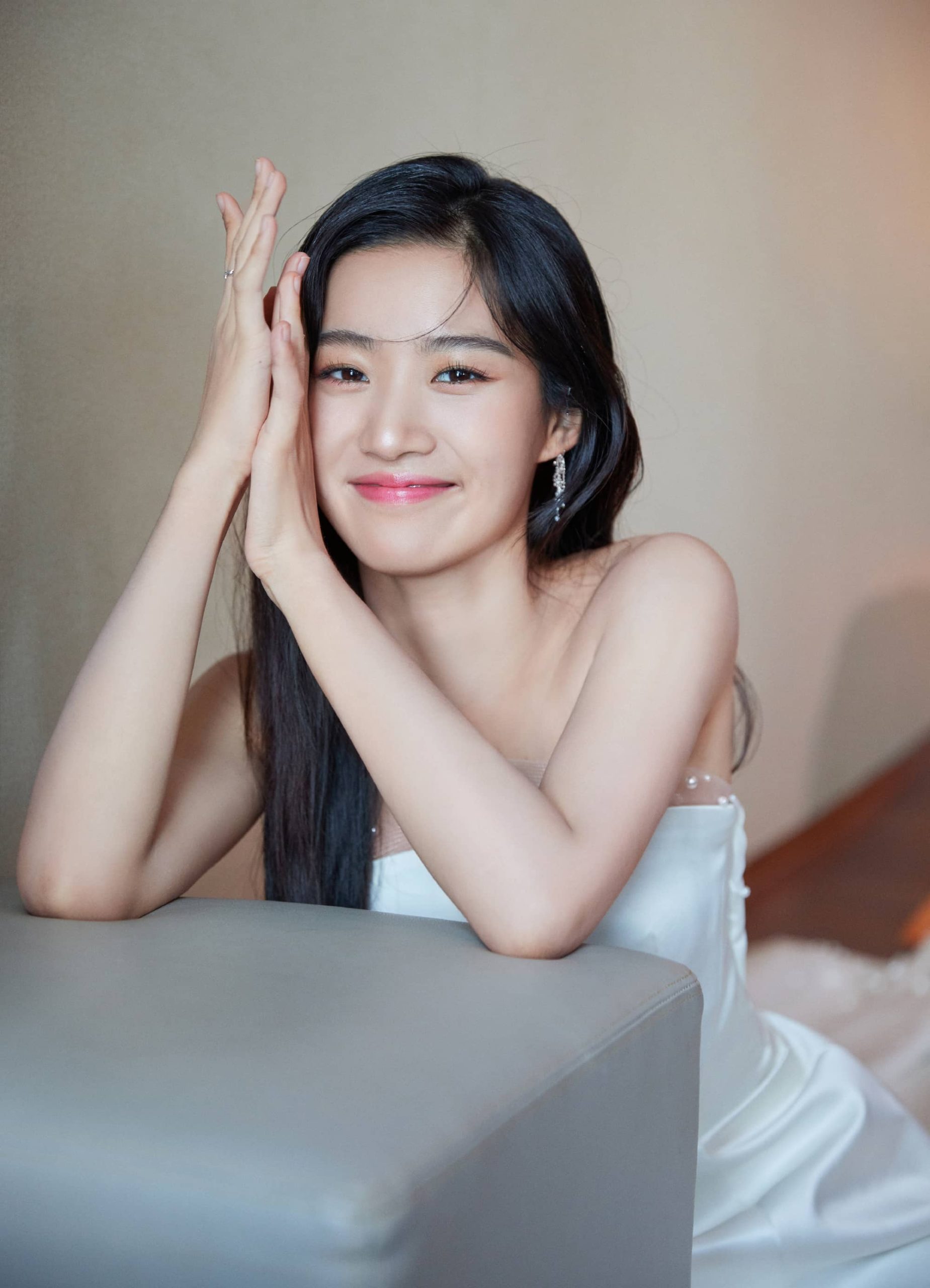 卢昱晓 造型图9