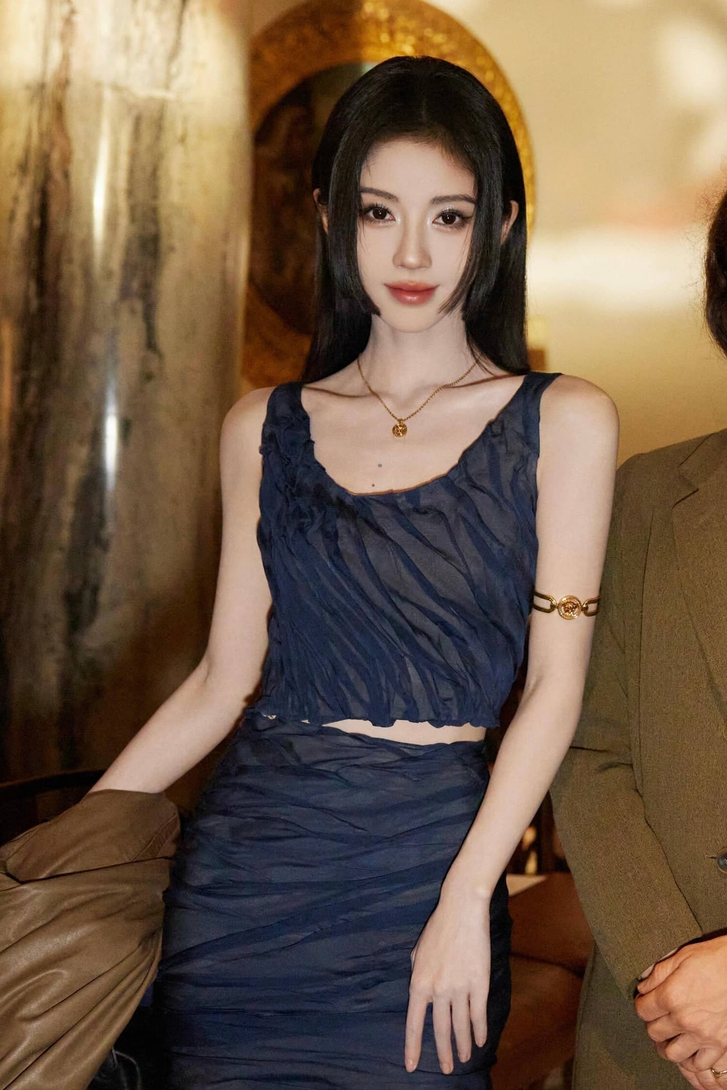 鞠婧祎 造型图2